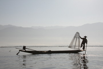 Naklejka premium famous fisherman on lake Inle
