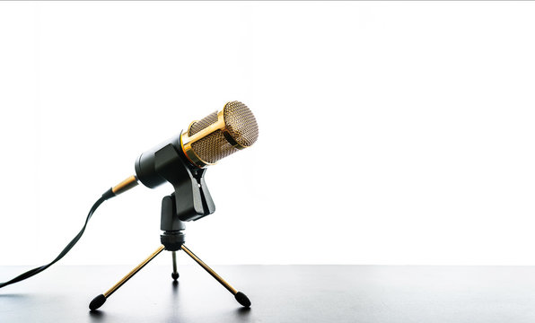 Podcast Microphone Images – Browse 108,410 Stock Photos, Vectors, and Video