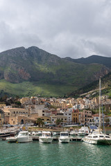 Fototapeta na wymiar Port de Castellammare del Golfo, Sicile, Italie