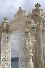 Naklejka premium White openwork fence of the Dolmabahche Palace near the Bosphorus in Istanbul, Turkey