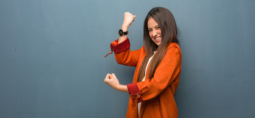 Young natural woman who does not surrender