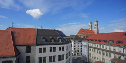 Über den Dächern von München - Blick auf die Frauenkirche
