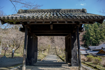 神社の門