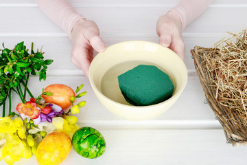 How to make simple Easter table decoration, tutorial.