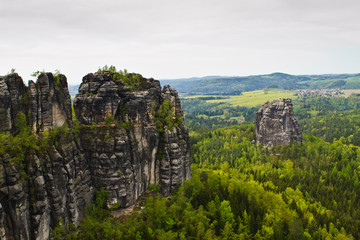 Fototapeta na wymiar Elbsandsteingebirge in Deutschland