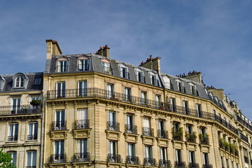 Fototapeta na wymiar Façades parisiennes