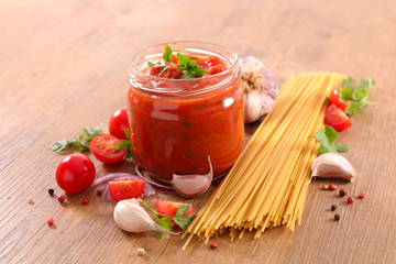tomato sauce with pasta and spices