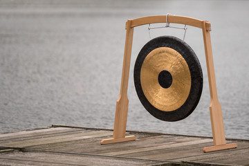 Gong, Gongmeditation, Meditation am See