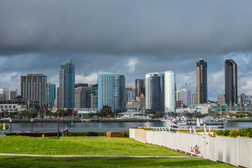 Fototapeta na wymiar Coronado Centennial Park with a view over San Diego Skyline - travel photography