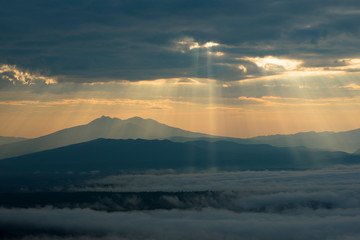 斜里岳と眼下に広がる雲海