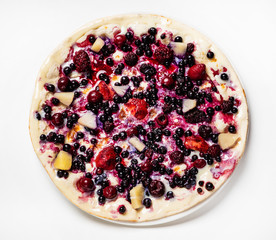 pizza with berries and pineapple