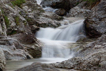 Cascade dans les Pyrénées