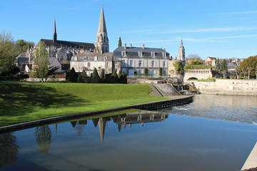 the river loir in vendôme (france)