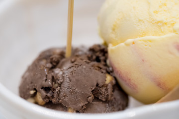 Vanilla and chocolate ice cream balls