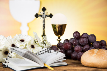 Obraz na płótnie Canvas Holy Communion Bread, Wine for christianity religion