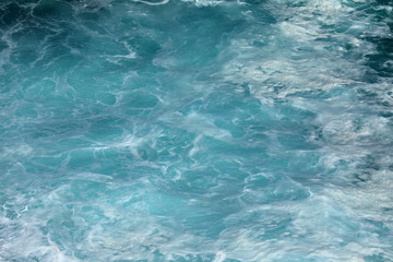 Fototapeta na wymiar Meer Ozean Meerwasser mit verschiedenen Wasserfarben