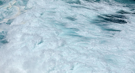 Meer Ozean Meerwasser mit verschiedenen Wasserfarben