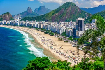 Fotobehang Rio de Janeiro Copacabanastrand in Rio de Janeiro, Brazilië. Het strand van Copacabana is het beroemdste strand van Rio de Janeiro, Brazilië