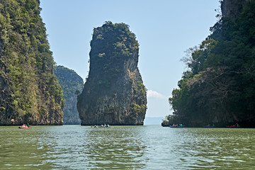 Fototapeta na wymiar Beautiful Sea and Rocks Landscape in Thailand