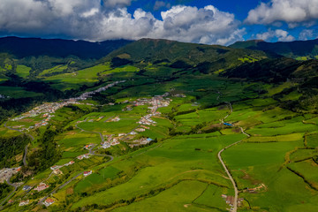 Die Azoren aus der Luft - Sao Miguel: Landschaften, Küsten, Meer und Felsen