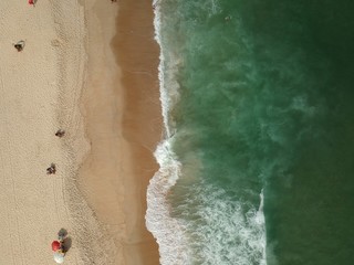 Fototapeta na wymiar Imagem aérea de praia