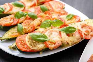chicken breast fillet baked in bacon