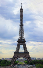 Fototapeta na wymiar Parisserie-Eiffelturm, Plakatgroesse Panorama