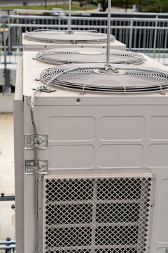 Outdoor commercial air conditioning unit