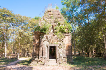 Fototapeta na wymiar Kampong Thom, Cambodia - Dec 19 2017: Sambor Prei Kuk in Kampong Thom, Cambodia. It is part of the Temple Zone of Sambor Prei Kuk World Heritage Site.