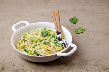 Spaghetti with vegetables