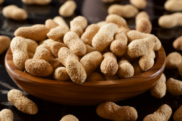 Peanuts with shell.