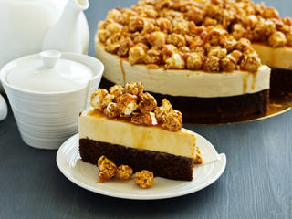 Chocolate-caramel cheesecake with popcorn.