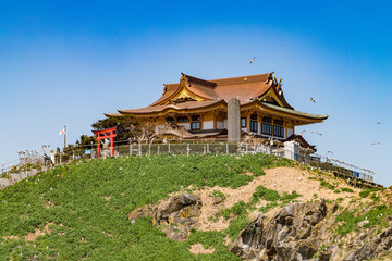 Fototapeta premium 再建 蕪島神社