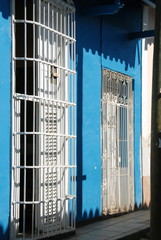 Ville de Trinidad, fa&ccedil;ade bleue, Cuba, Cara&icirc;bes