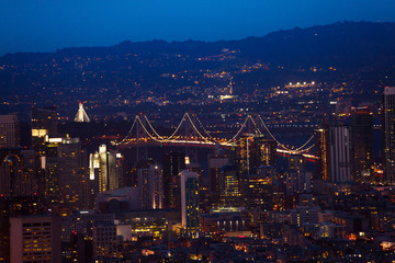 Obraz premium Oakland Bay Bridge in San Francisco at night