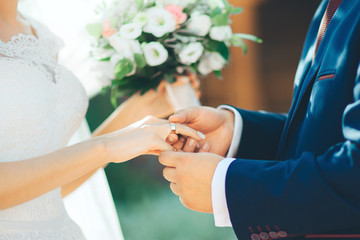  exchange rings at the wedding ceremony