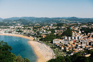 Fototapeta premium The crescent shaped Play De La Concha Beach in San Sebastian, Spain