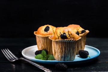 Mulberry muffin cake