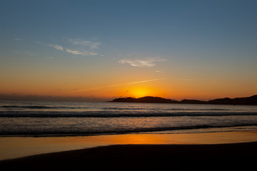 Fototapeta na wymiar Sunrise over the sea