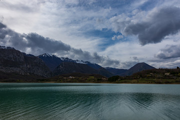 Castel San Vincenzo, Isernia, Molise. Il lago