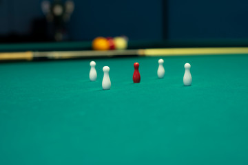 Kegel im Kegelbillard