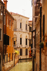 Obraz na płótnie Canvas narrow street in venice italy