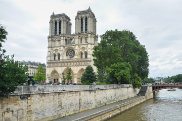 Fototapeta na wymiar Notre Dame.