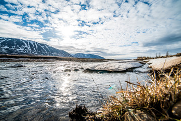 Islandia paisaje nieve lago cascada geiser