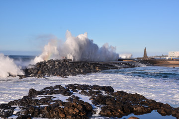 BIg Wave in the Ocean
