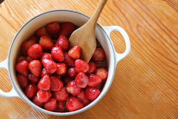 いちごジャム作り