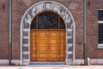 Fassade mit Tor in Roermond/NL