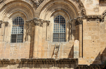 Fototapeta premium Facade above the entrance to the temple of the Lord