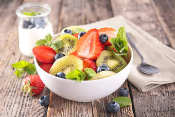 bowl of mixed fruits