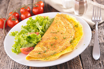 omelet and salad